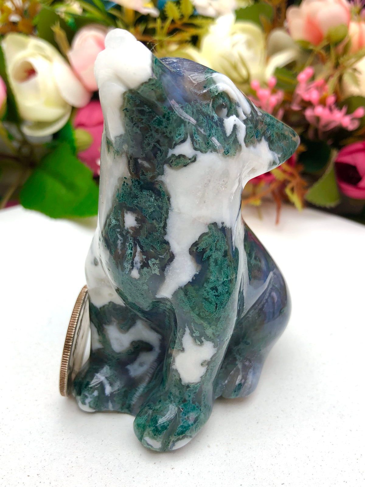 moss agate wolf carving