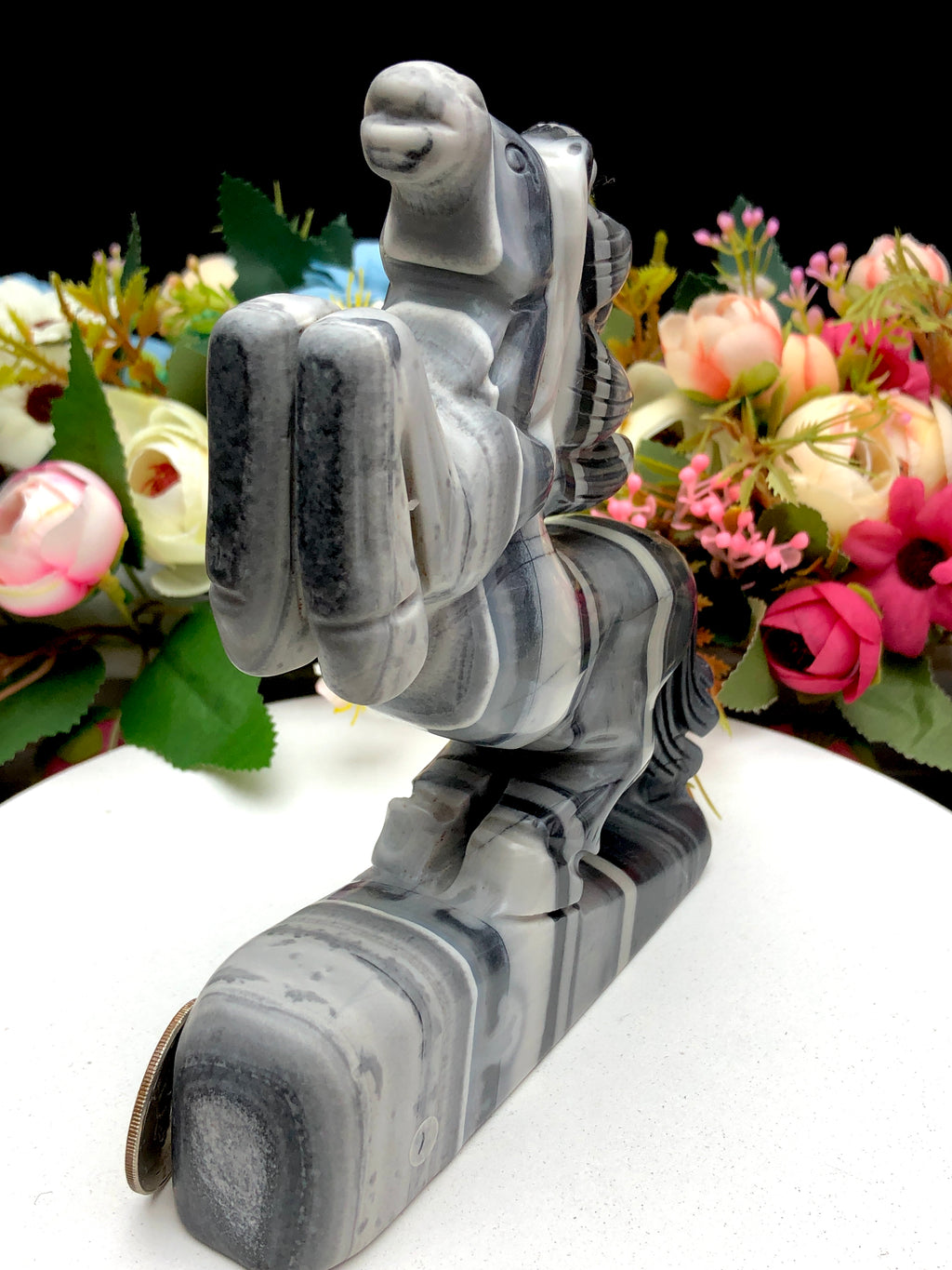 taiji jade horse carving