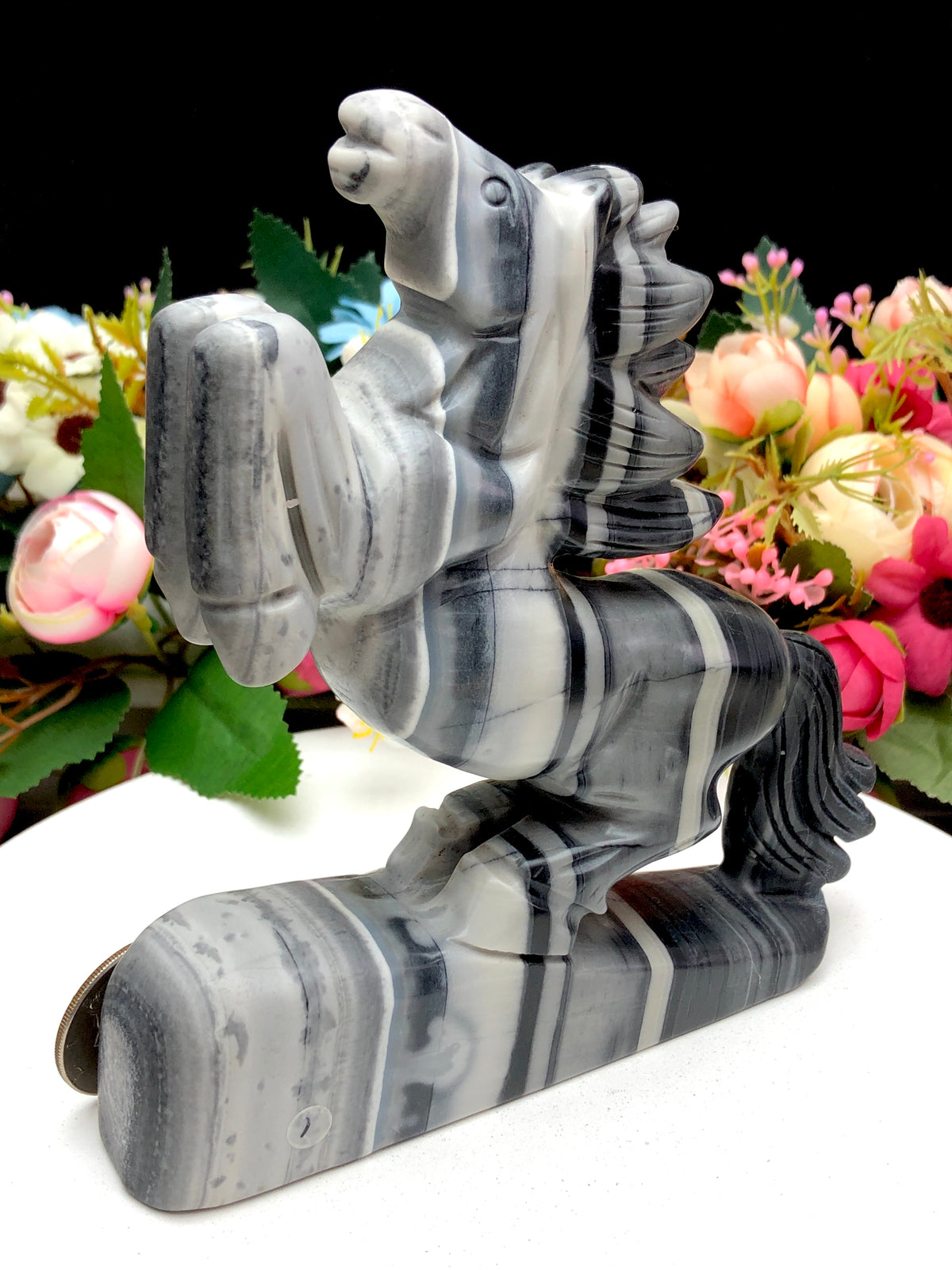 taiji jade horse carving