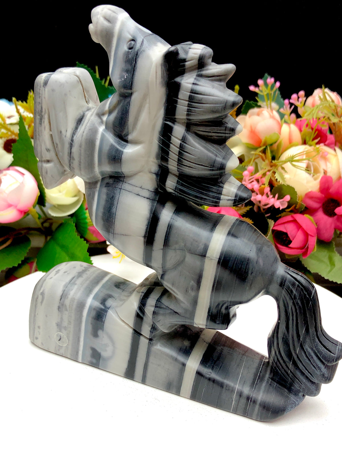 taiji jade horse carving