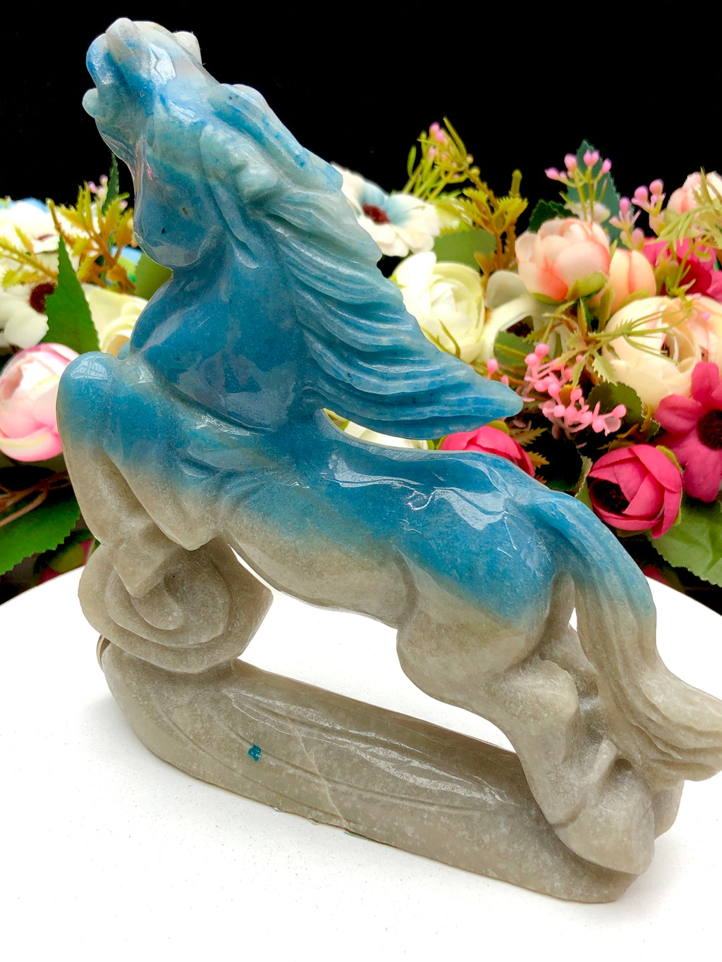 trolleite horse carving