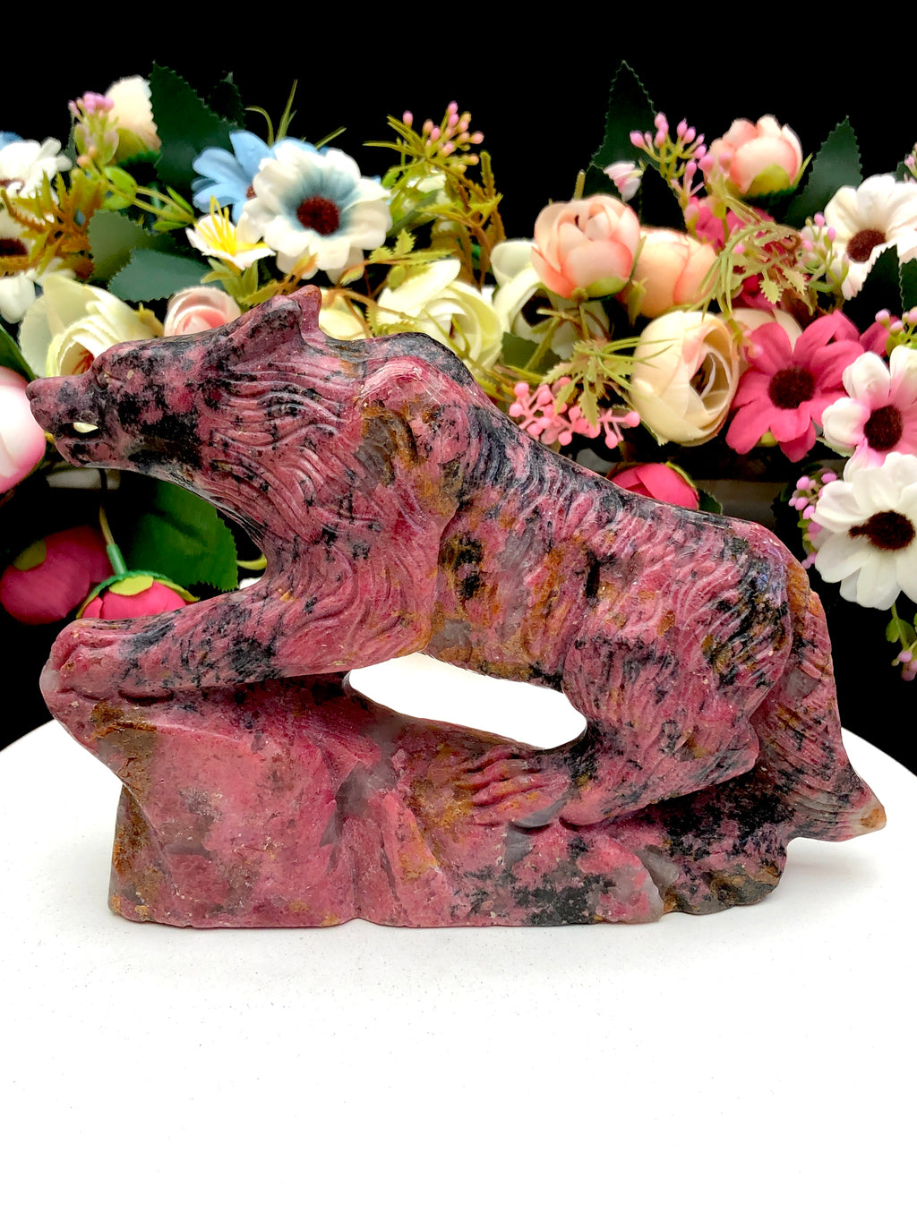 Rhodonite Wolf