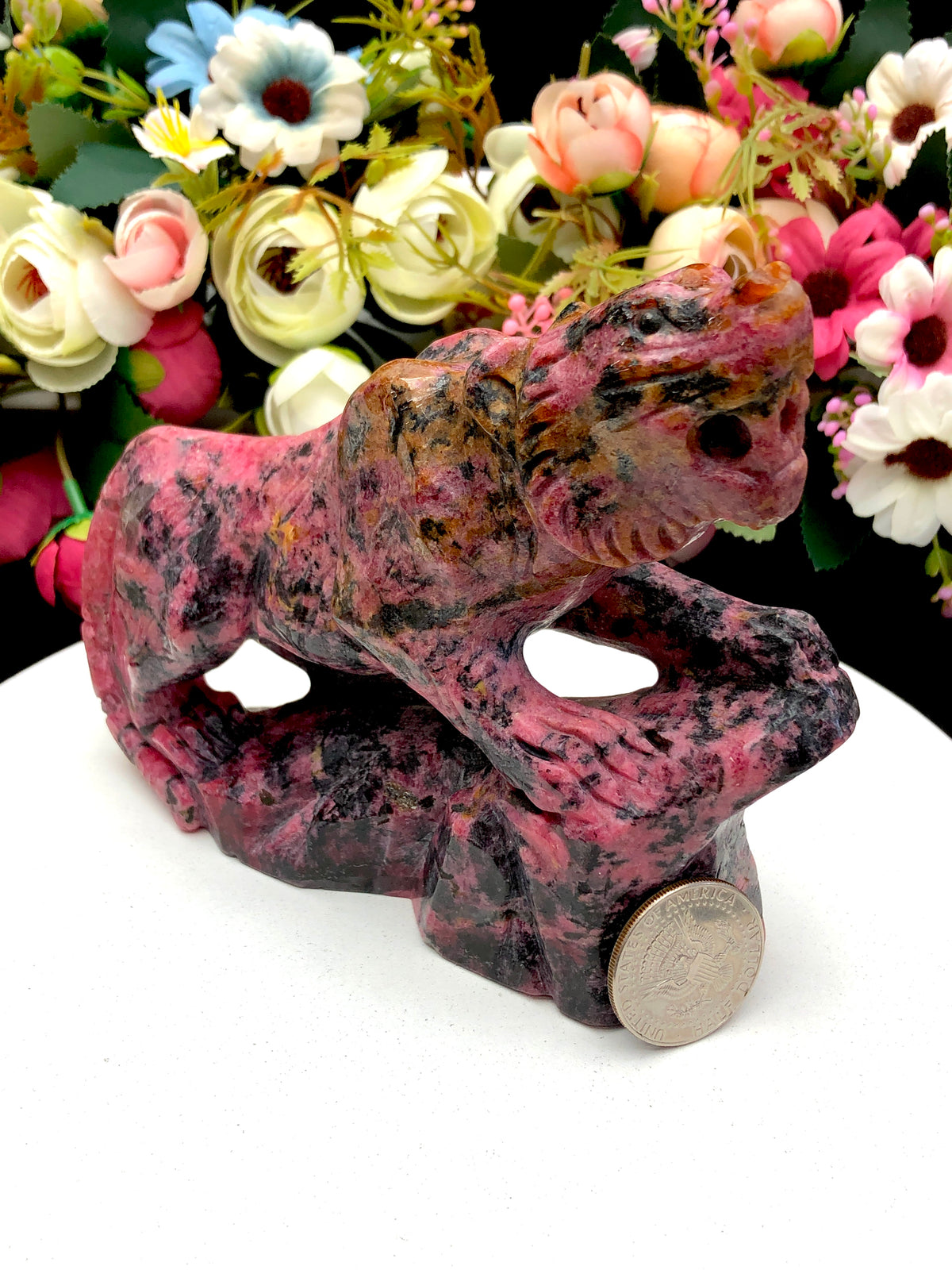 Rhodonite Wolf