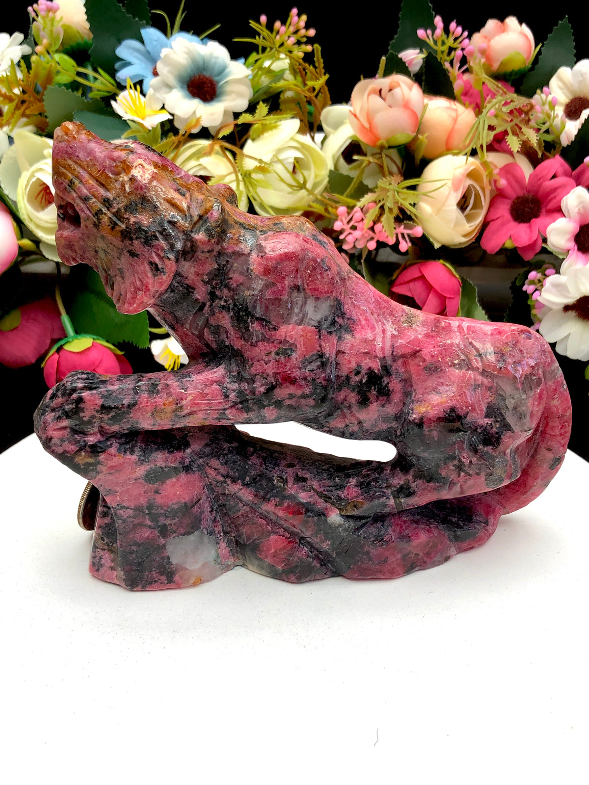 Rhodonite Wolf