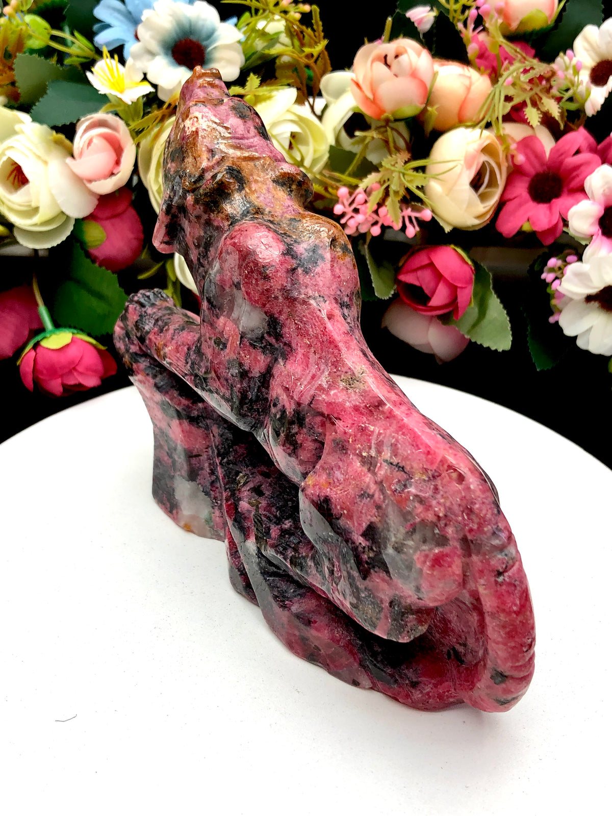 Rhodonite Wolf