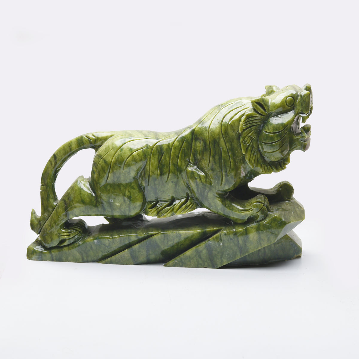 Large green jade animal carvings【large size】