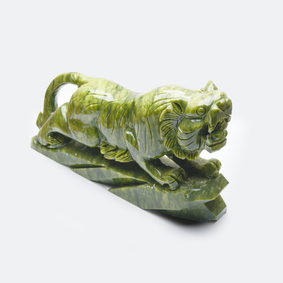 Large green jade animal carvings【large size】